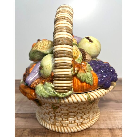 Hand-Painted Ceramic Fruit Basket With Lid - Picture 4 of 7
